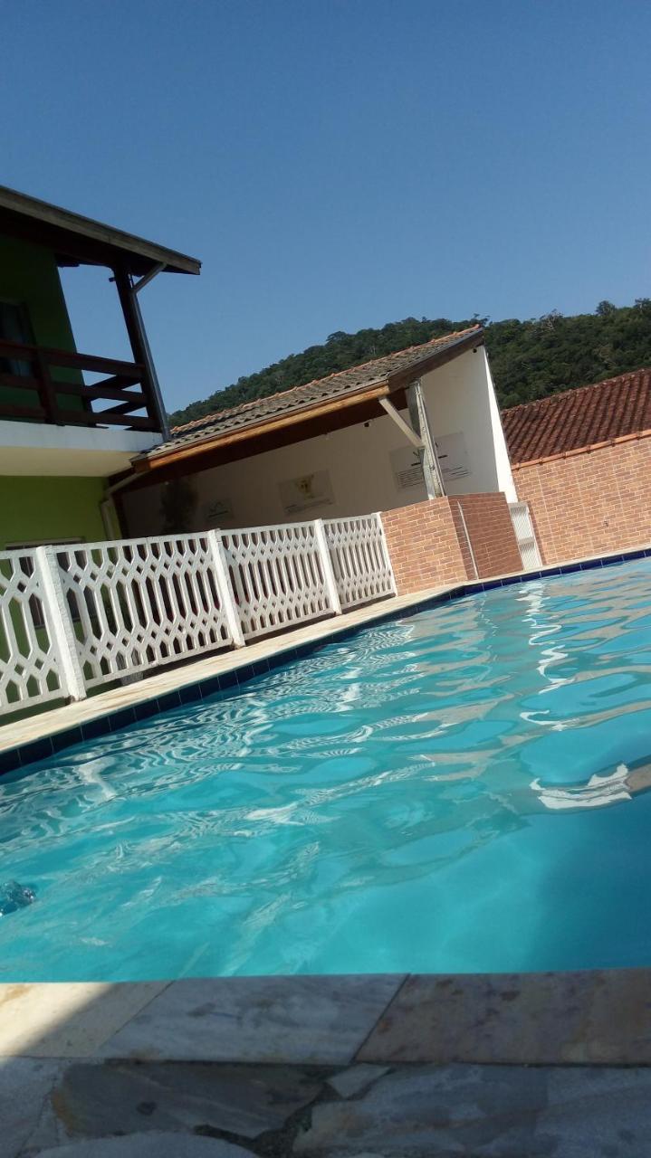 Hotel Montanhas Bem Te VI à Caraguatatuba Extérieur photo